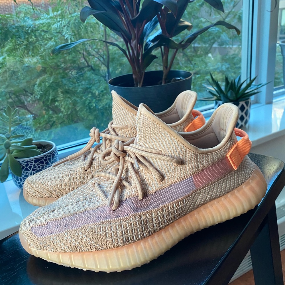 Yeezy Boost 350 V2